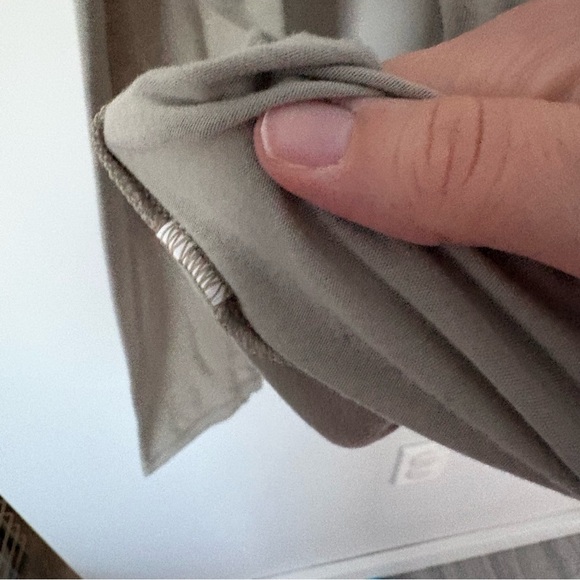 Alo Yoga Men's Lightweight Performance Hoodie Sage Green Large GUC - Picture 6 of 6